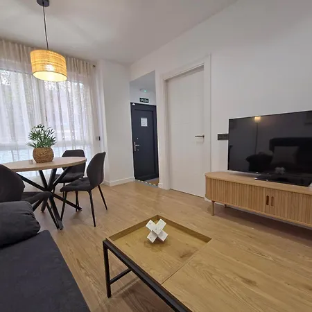 Picasso By Gaiarooms Саламанка